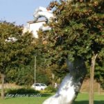 "Awakening”: "il Risveglio", a Viterbo la scultura di John Seward Johnson meta di turisti e non 5
