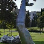 "Awakening”: "il Risveglio", a Viterbo la scultura di John Seward Johnson meta di turisti e non 3