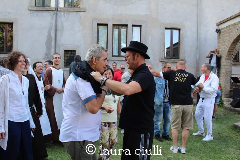 Pax Minuto, Diolovuole band a Viterbo
