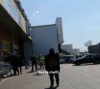 Covid-19, ora colpisce anche i lavoratori Working poor, anziani e famiglie 25