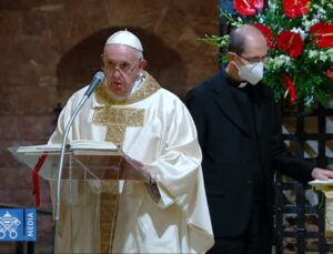 Papa Francesco, Assisi