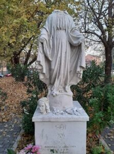 Madonna decapitata e mozzata a Marghera