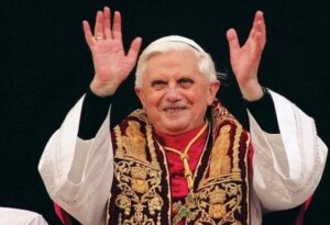Papa Emerito Benedetto XVI 