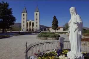 Medjugorje Regina della Pace infinite realtà. It